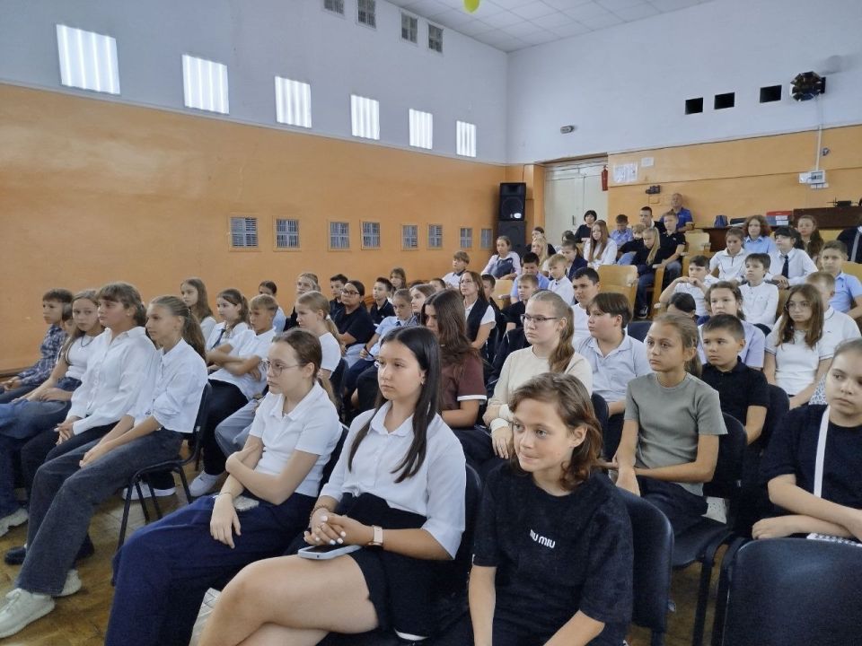 12.09.25 .             &quot; 4&quot; .          