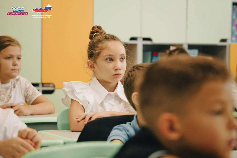 Выпускник президентской платформы познакомил школьников Мелитополя с алгоритмами действий в экстремальных ситуациях Выпускник президентской платформы познакомил школьников Мелитополя с алгоритмами действий в экстремальных ситуациях