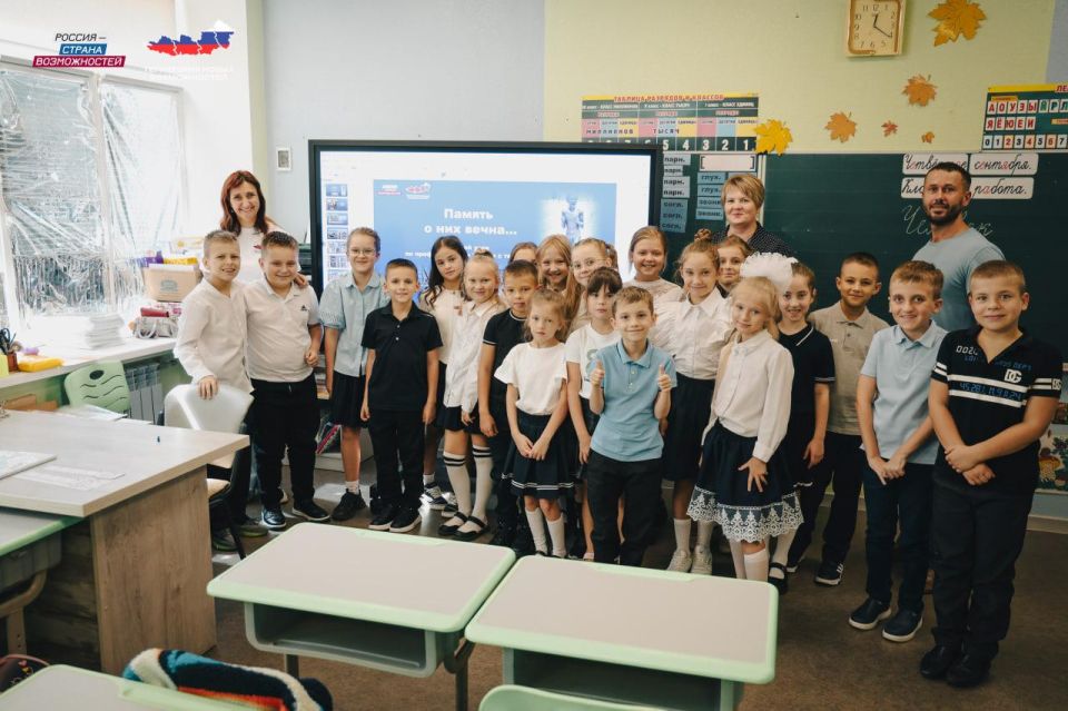 Выпускник президентской платформы познакомил школьников Мелитополя с алгоритмами действий в экстремальных ситуациях Выпускник президентской платформы познакомил школьников Мелитополя с алгоритмами действий в экстремальных ситуациях