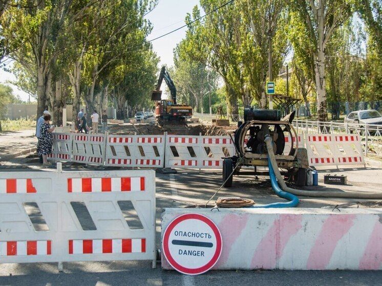 В Мелитополе обновляют канализационный коллектор