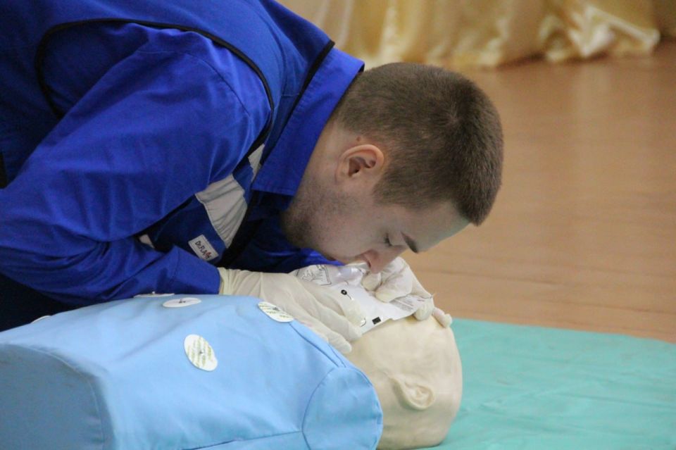 В Мелитополе прошел урок оказания первой помощи для студентов В Мелитополе прошел урок оказания первой помощи для студентов