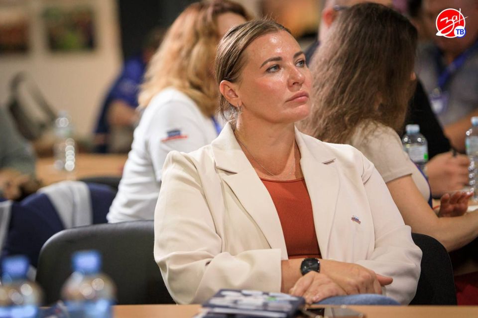 В Мелитополе состоялся День наставничества, объединивший 52-х лидеров Запорожской области В Мелитополе состоялся День наставничества, объединивший 52-х лидеров Запорожской области