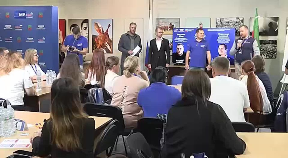 В Мелитополе состоялся День наставничества, объединивший 52-х лидеров Запорожской области