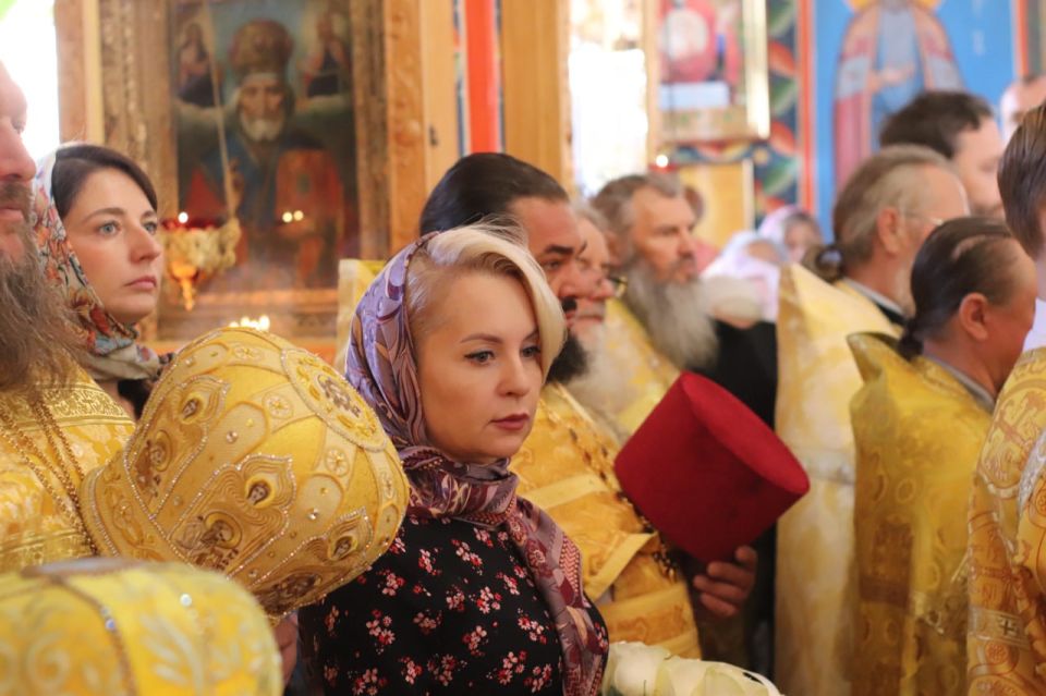 Верующие Мелитополя встретили три православные святыни