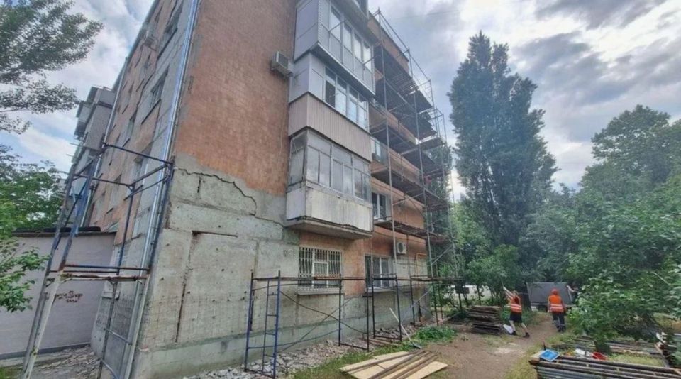 В Мелитополе продолжается капитальный ремонт многоквартирных домов