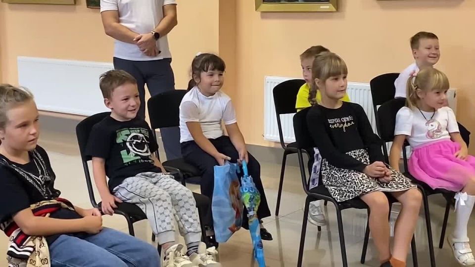 12 сентября в Семёновском Доме культуры прошла беседа на тему здорового образа жизни «Мы за здоровый образ жизни! Спорт – это сила!»