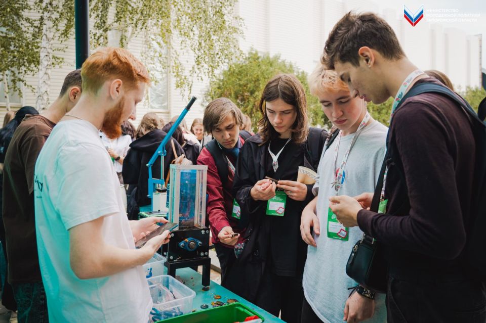 На площадке Мелитопольского молодёжного центра состоялся форум работающей молодежи для жителей Запорожской области На площадке Мелитопольского молодёжного центра состоялся форум работающей молодежи для жителей Запорожской области