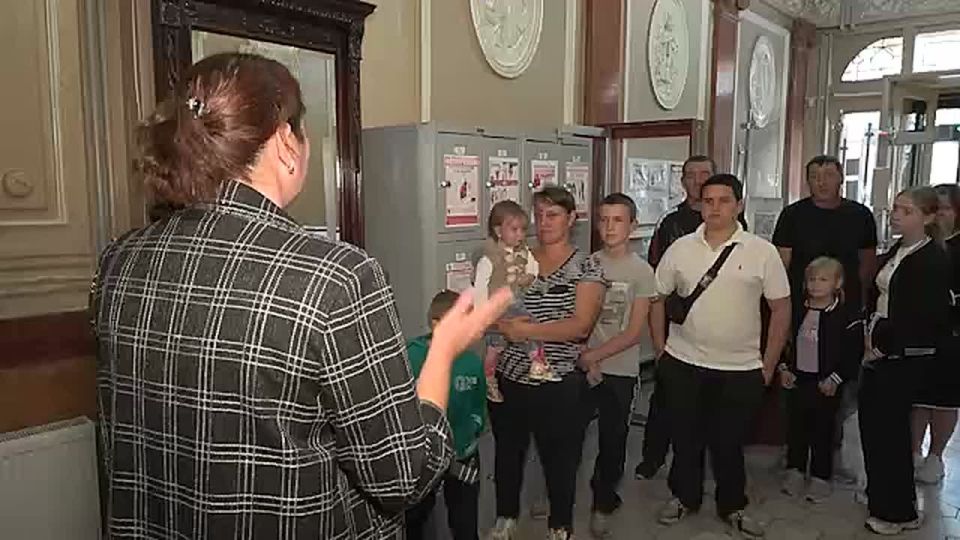 В Мелитополе провели экскурсию для ветеранов спецоперации и их семей