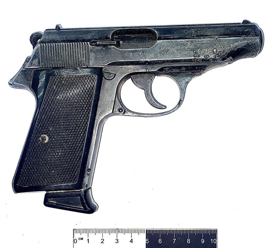 В Запорожской области полицейские изъяли незаконно хранящееся оружие у местного жителя