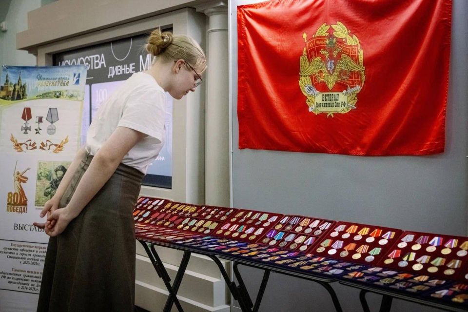 Балицкий: Выставка российских военных наград открылась в Мелитополе