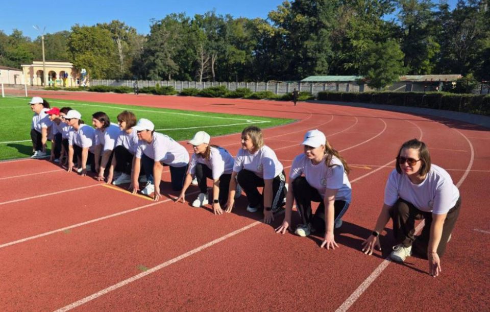 Сотрудники областного физиоцентра поддержали «Кросс Нации»