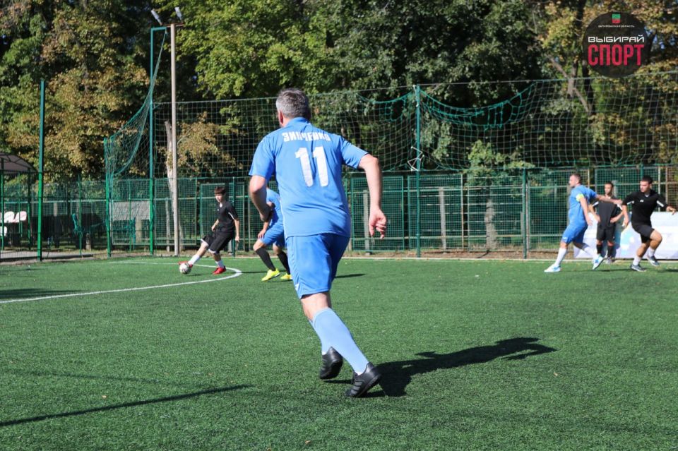 ����� 2-�� �������� ��� ���� �� ����-������� 5�5, ����������� 80-����� ������ � ������� ������������� �����