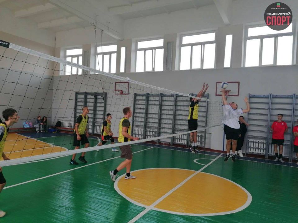Региональное физкультурное мероприятие по волейболу прошло в Бердянске