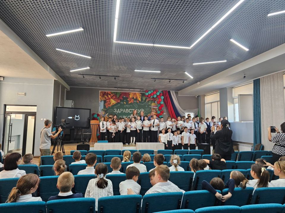 ГУП "ЭкологияРесурс" открывает двери в мир экологии для школьников Мелитополя ГУП "ЭкологияРесурс" открывает двери в мир экологии для школьников Мелитополя