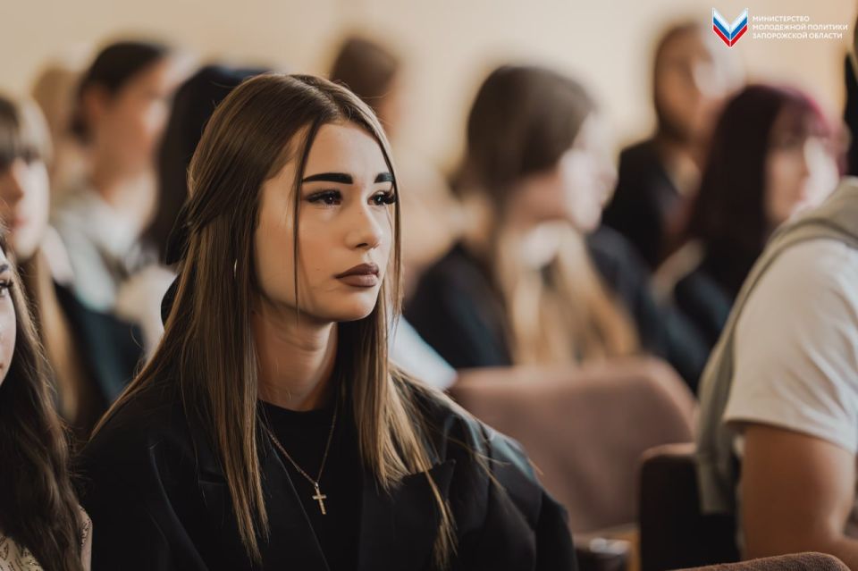 Профориентация молодёжи: ознакомление с перспективными профессиями Профориентация молодёжи: ознакомление с перспективными профессиями