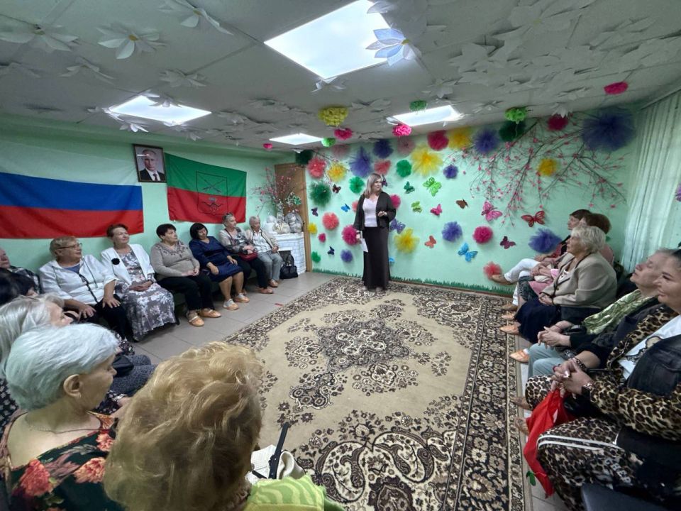 Конкурс «Королева осени». 24.09.2025 г. в отделении Активного долголетия г. Мелитополь ГБУ «Комплексный центр социального обслуживания населения» Министерства труда и социальной политики Запорожской области, для женщин клуба...