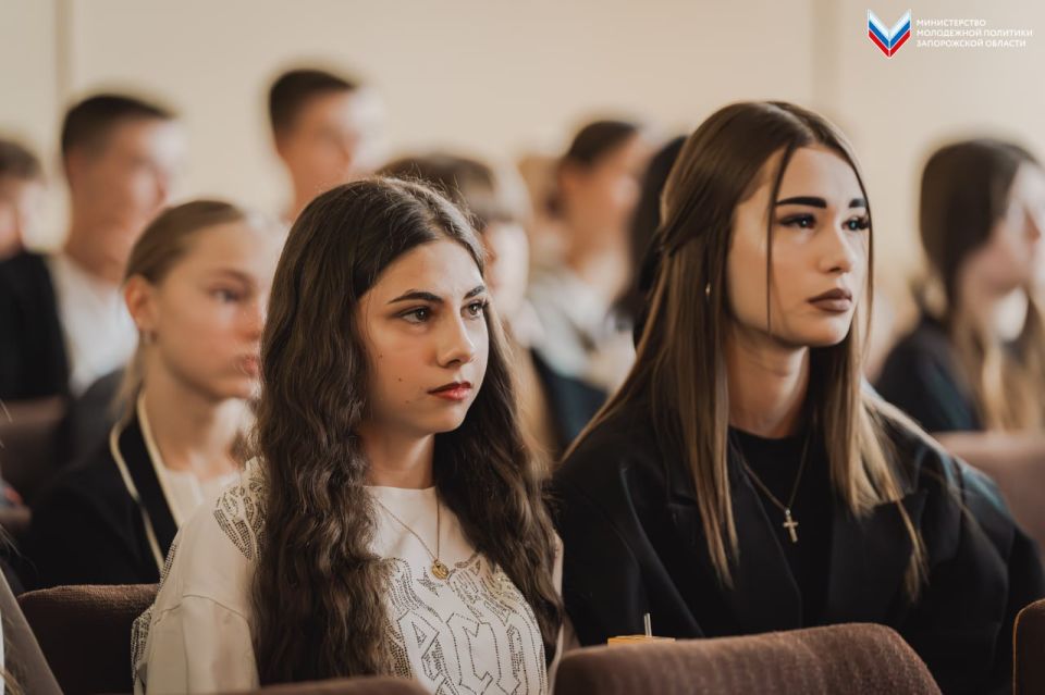 Профориентация молодёжи: ознакомление с перспективными профессиями Профориентация молодёжи: ознакомление с перспективными профессиями