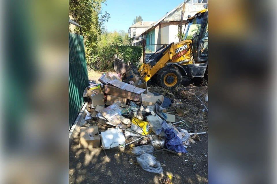 В Мелитополе ведут борьбу со стихийными свалками у мусорных баков