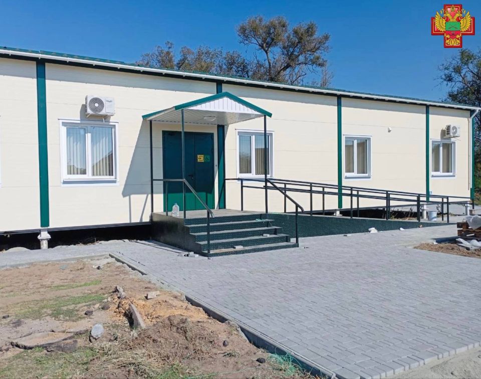 В Атманае и Шелюгах активно возводят врачебные амбулатории в модульном исполнении