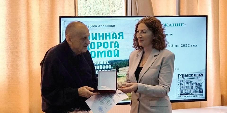 Мелитопольский писатель завоевывает сердца читателей по всей России