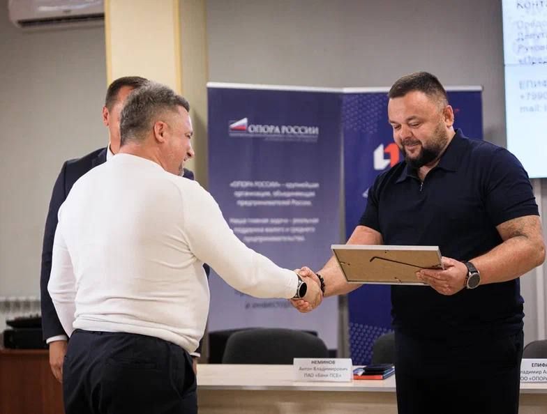 В Мелитополе прошло торжественное мероприятие посвященное Дню машиностроителя В Мелитополе прошло торжественное мероприятие посвященное Дню машиностроителя