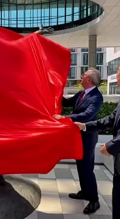 Памятник Гагарину появился в Китае