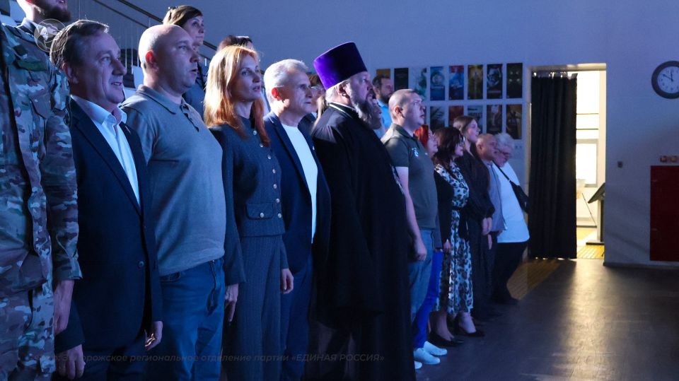 � ����������� ������� ������ ���������� ���������-������������ �����, �������������� �������� �������� ������� � ����������� ��� ��������� ������������ �������