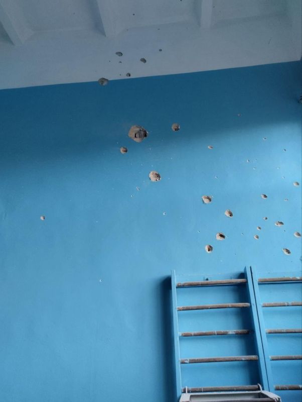 Со стороны ВСУ нанесен артиллерийский удар по зданию профессионально-технического лицея города Васильевки Со стороны ВСУ нанесен артиллерийский удар по зданию профессионально-технического лицея города Васильевки