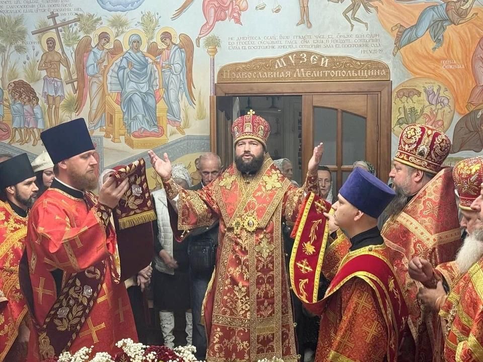 В запорожском храме состоялось праздничное богослужение в День воссоединения