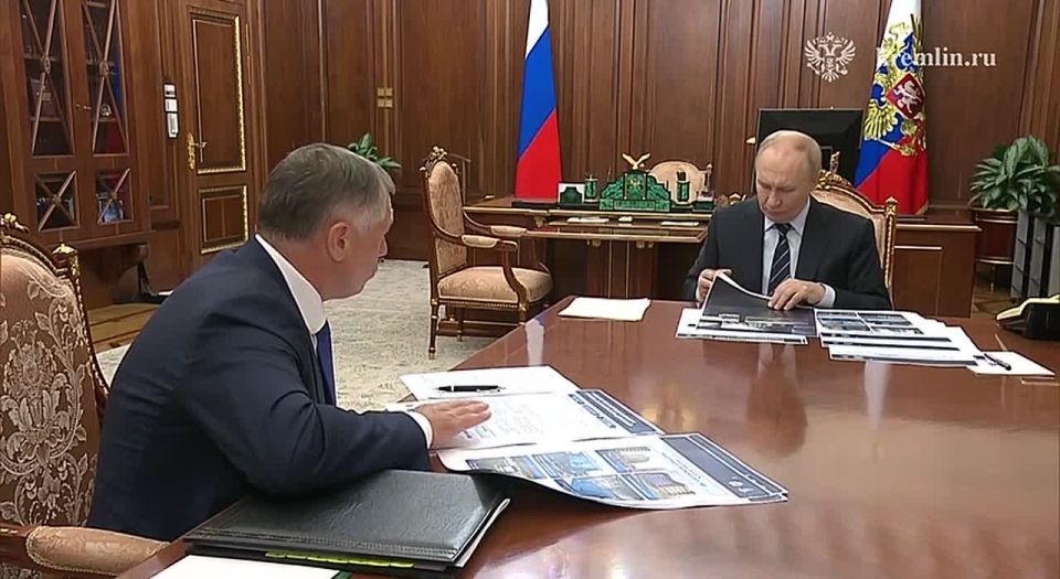 Путин провёл встречу с Маратом Хуснуллиным