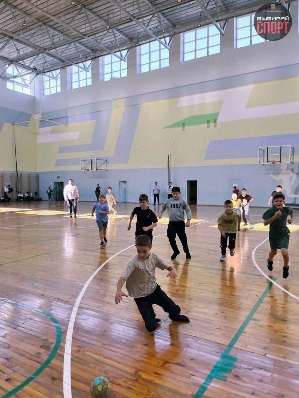 Мастер-класс по гандболу прошел в СОШ №4 в Мелитополе!