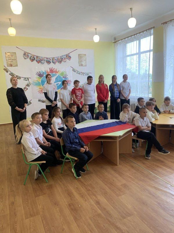 В рамках проекта «Лица дружбы» состоялся телемост между учениками Орловской СОШ №62 Мелитопольского муниципального округа и ребятами СОШ №7 г. Североморск