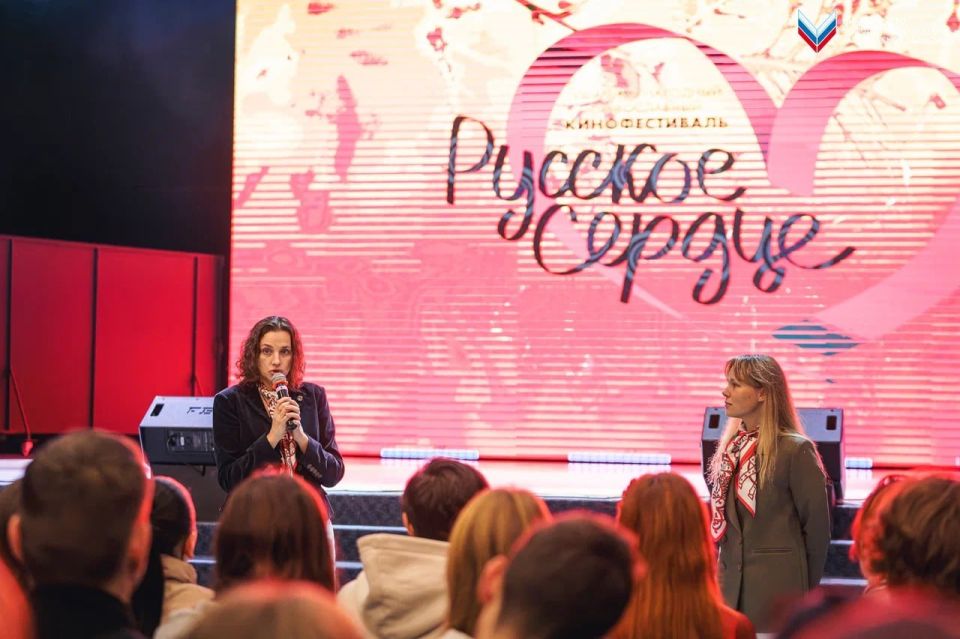 В Мелитополе состоялась встреча студентов с продюсером популярных российских фильмов и сериалов