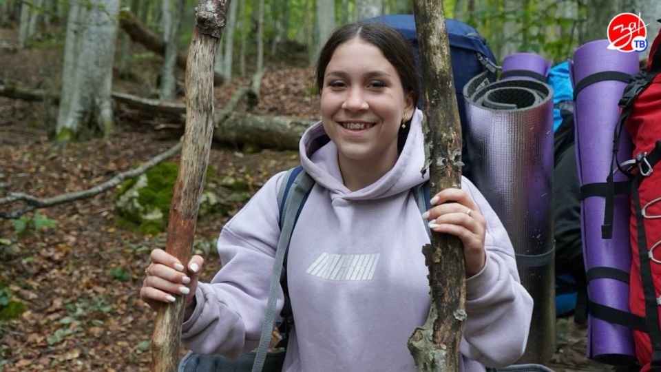 Школьники Мелитополя прошли маршрутом партизан Великой Отечественной войны Школьники Мелитополя прошли маршрутом партизан Великой Отечественной войны