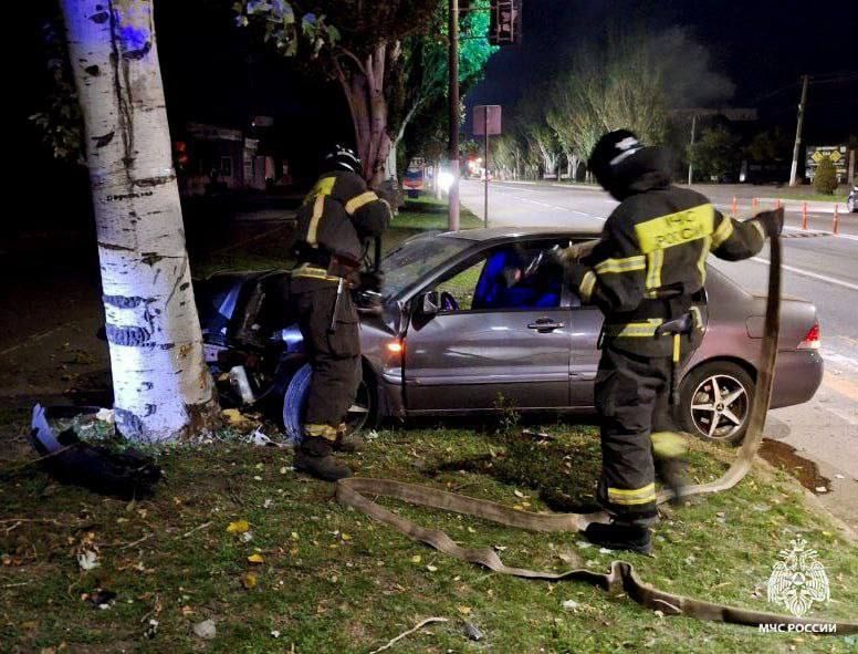 В Мелитополе загорелся легковой автомобиль в результате ДТП