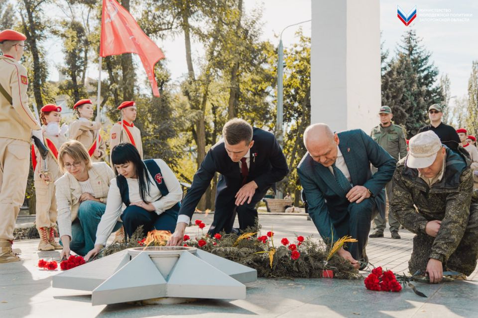 � ���������� ������ ���������� ������ � ������� ���� � ����� 80-����� ������ � ������� ������������� �����