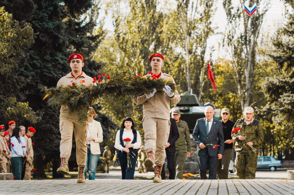 � ���������� ������ ���������� ������ � ������� ���� � ����� 80-����� ������ � ������� ������������� �����