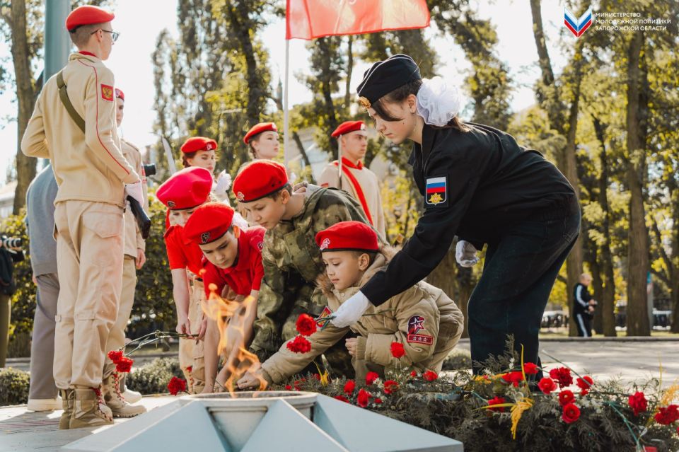 � ���������� ������ ���������� ������ � ������� ���� � ����� 80-����� ������ � ������� ������������� �����