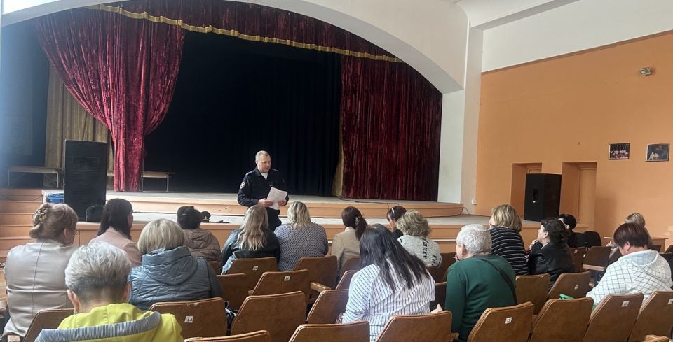 Сотрудники Госавтоинспекции провели рабочую встречу с директорами школ