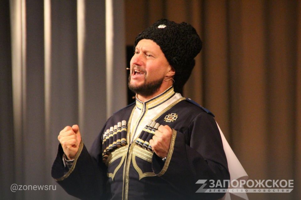 В Мелитополе с большим успехом прошел концерт Государственного казачьего ансамбля песни и танца «Ставрополье» В Мелитополе с большим успехом прошел концерт Государственного казачьего ансамбля песни и танца «Ставрополье»