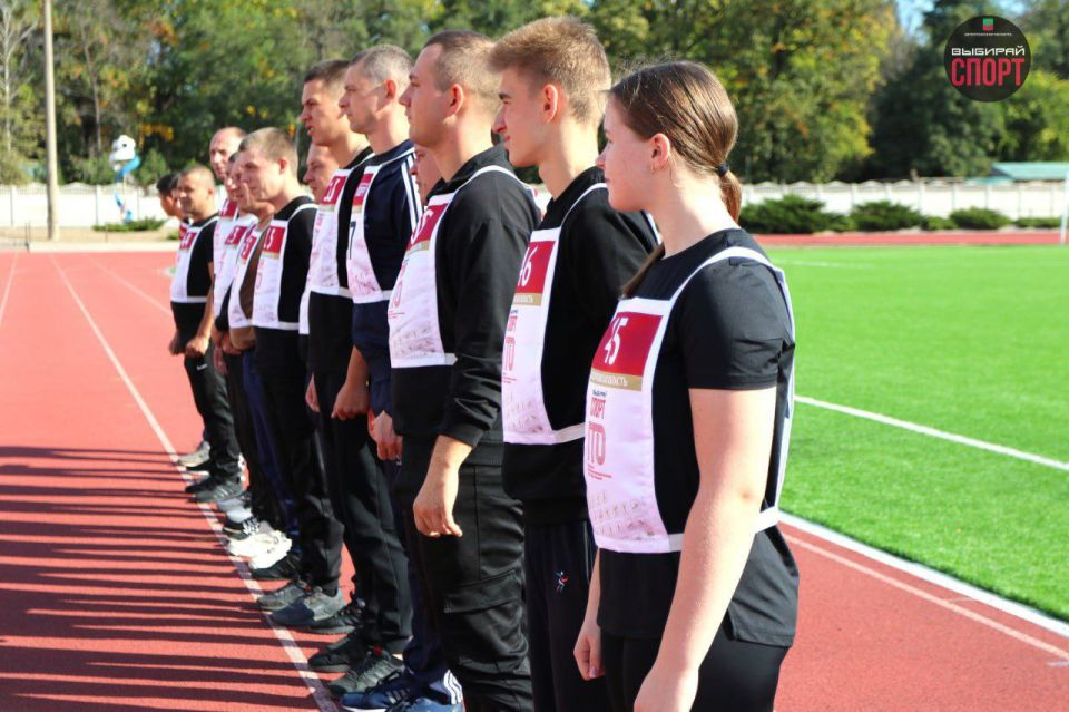 Подтянись к движению ГТО. 8-10 октября на стадионе "Спартак" и площадке ГТО в городе Мелитополь проходила сдача нормативов ГТО Подтянись к движению ГТО. 8-10 октября на стадионе "Спартак" и площадке ГТО в городе Мелитополь проходила сдача нормативов ГТО