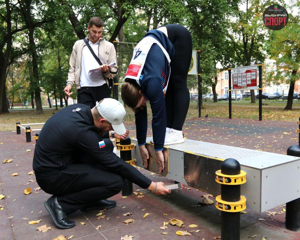 Подтянись к движению ГТО. 8-10 октября на стадионе "Спартак" и площадке ГТО в городе Мелитополь проходила сдача нормативов ГТО Подтянись к движению ГТО. 8-10 октября на стадионе "Спартак" и площадке ГТО в городе Мелитополь проходила сдача нормативов ГТО