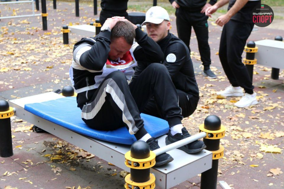 Подтянись к движению ГТО. 8-10 октября на стадионе "Спартак" и площадке ГТО в городе Мелитополь проходила сдача нормативов ГТО Подтянись к движению ГТО. 8-10 октября на стадионе "Спартак" и площадке ГТО в городе Мелитополь проходила сдача нормативов ГТО