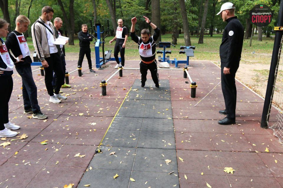 Подтянись к движению ГТО. 8-10 октября на стадионе "Спартак" и площадке ГТО в городе Мелитополь проходила сдача нормативов ГТО Подтянись к движению ГТО. 8-10 октября на стадионе "Спартак" и площадке ГТО в городе Мелитополь проходила сдача нормативов ГТО
