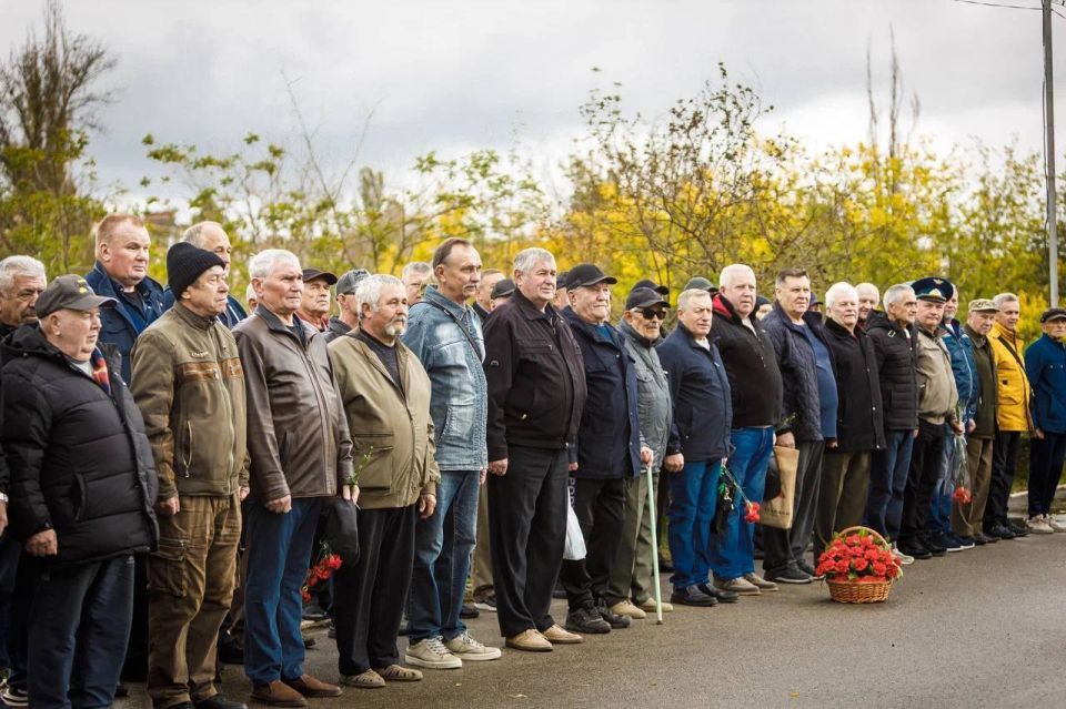 ������� ��������: 175-� ���� ������-������������ ������� ������� ������� 70 ��� �� ��� �����������