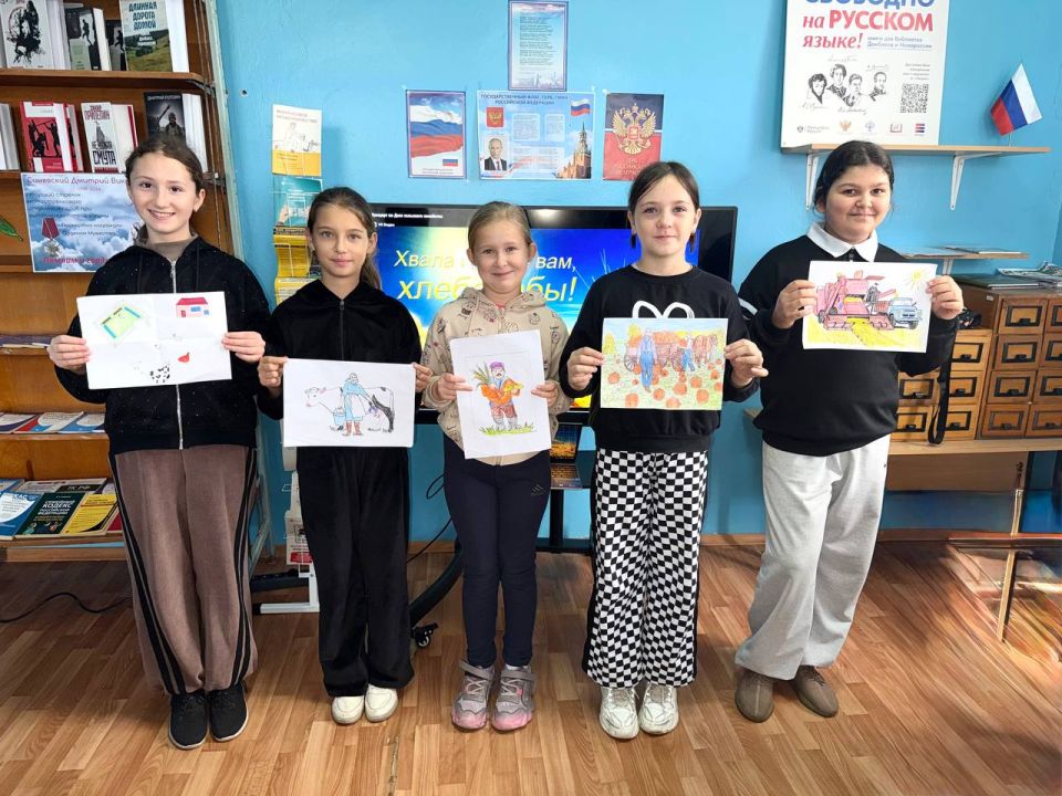 Выставка детских рисунков: взгляд юных художников на труд сельских тружеников