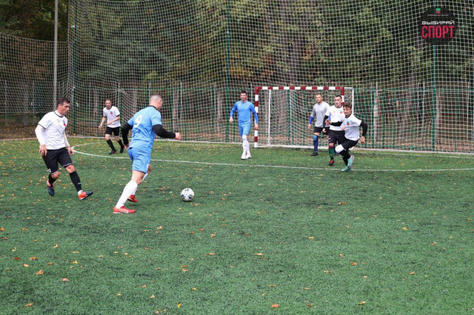 ����� 4-�� �������� ��� ���� �� ����-������� 5�5, ����������� 80-����� ������ � ������� ������������� �����