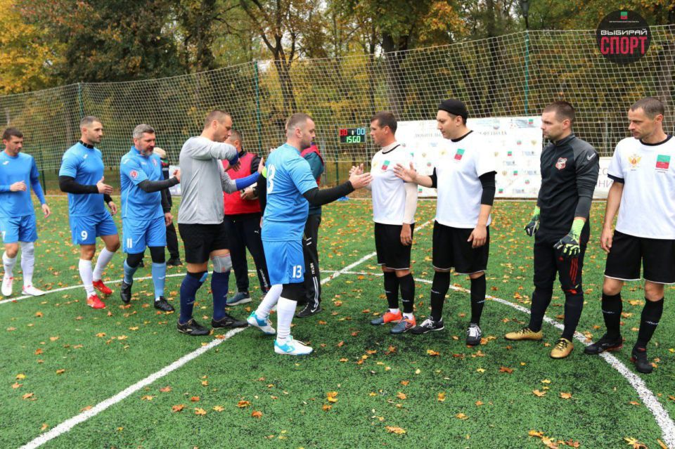 ����� 4-�� �������� ��� ���� �� ����-������� 5�5, ����������� 80-����� ������ � ������� ������������� �����