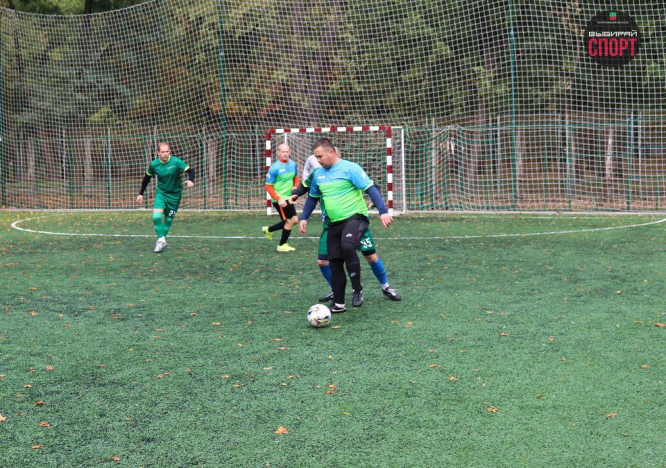 ����� 4-�� �������� ��� ���� �� ����-������� 5�5, ����������� 80-����� ������ � ������� ������������� �����