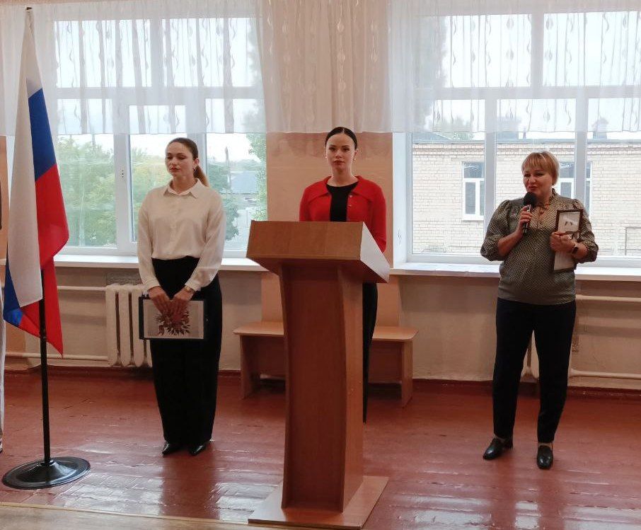 Школьная линейка в СОШ № 20 города Мелитополя была отмечена важным событием Школьная линейка в СОШ № 20 города Мелитополя была отмечена важным событием